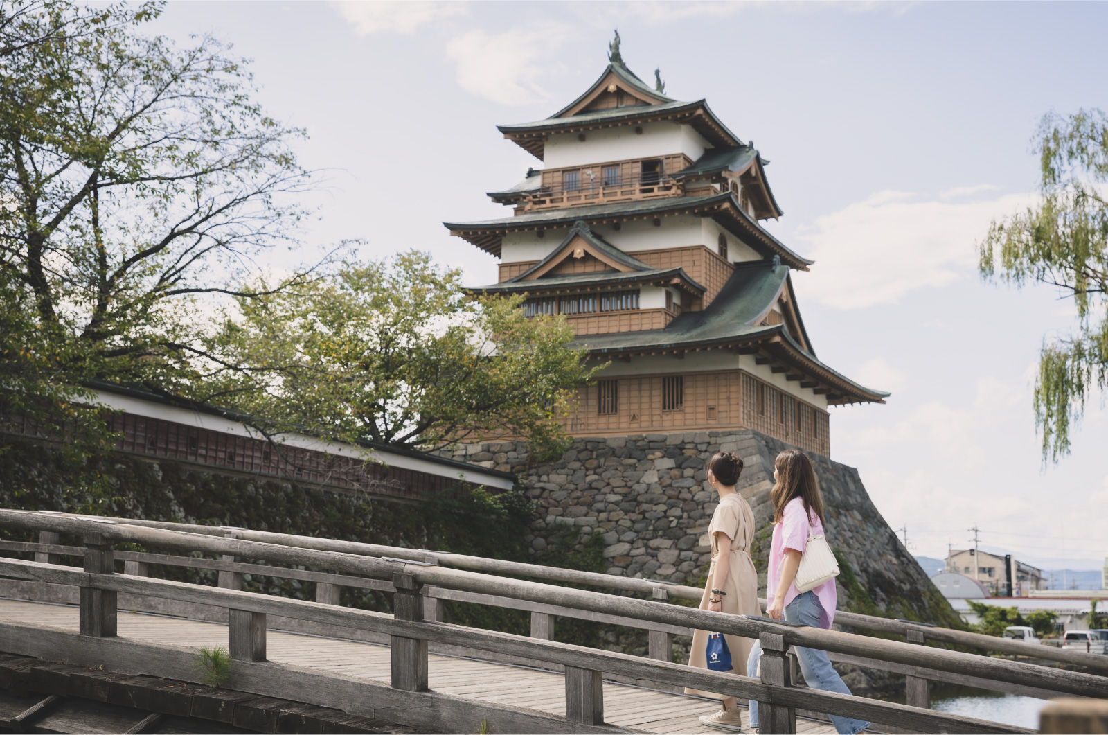 An original mat where you can put the stickers of each brewery’s brand label